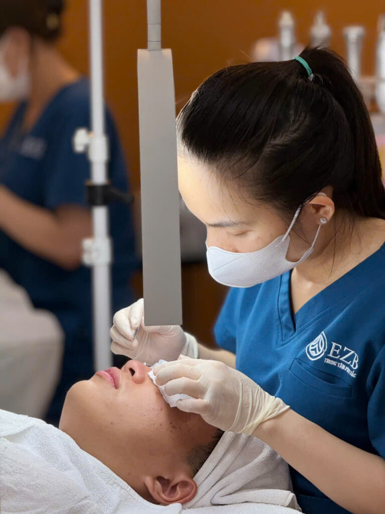 Khóa học chăm sóc khách hàng spa